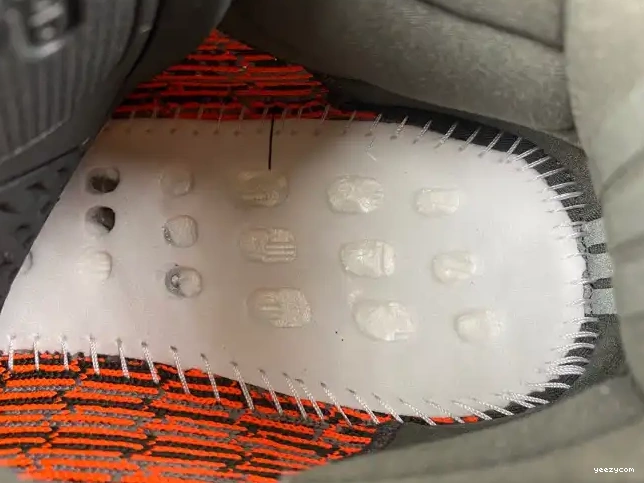 350 Yeezy V2 HQ7045 Adidas Beluga Boost Carbon 0507